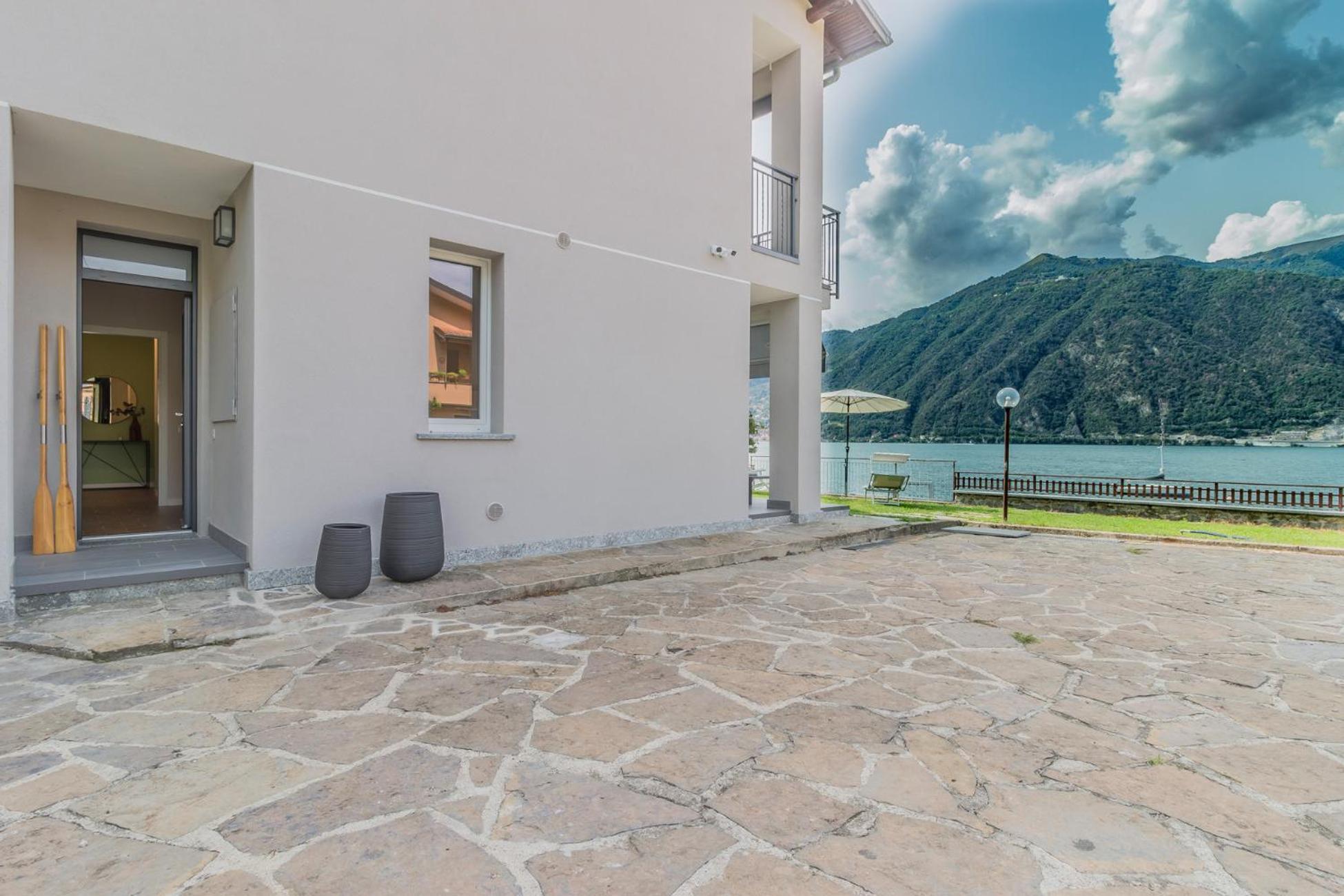 Ninfea Apartments By Wonderful Italy Lezzeno Exteriör bild